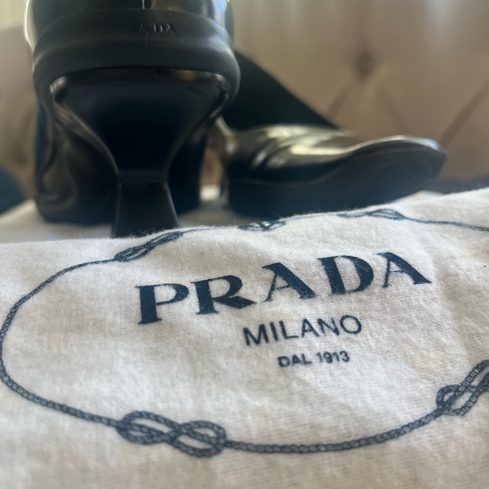 Prada Sleek Black Leather Footwear